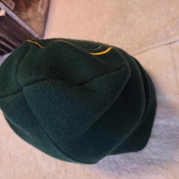 Official Green Bay Packers beanie hat use - Picture 2 of 6
